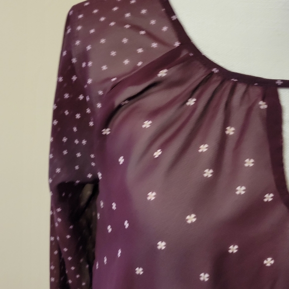 Old Navy burgundy floral chiffon blouse size xs - Picture 2 of 6